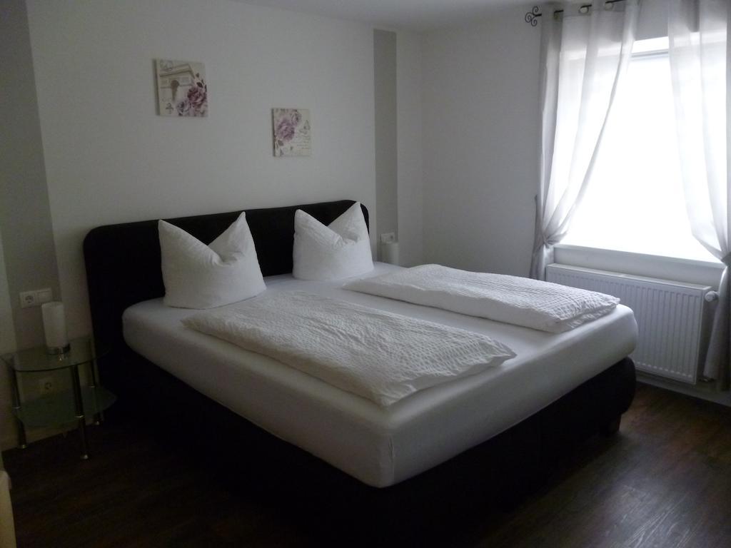 Hotel Garni Reis Трейс-Карден Стая снимка