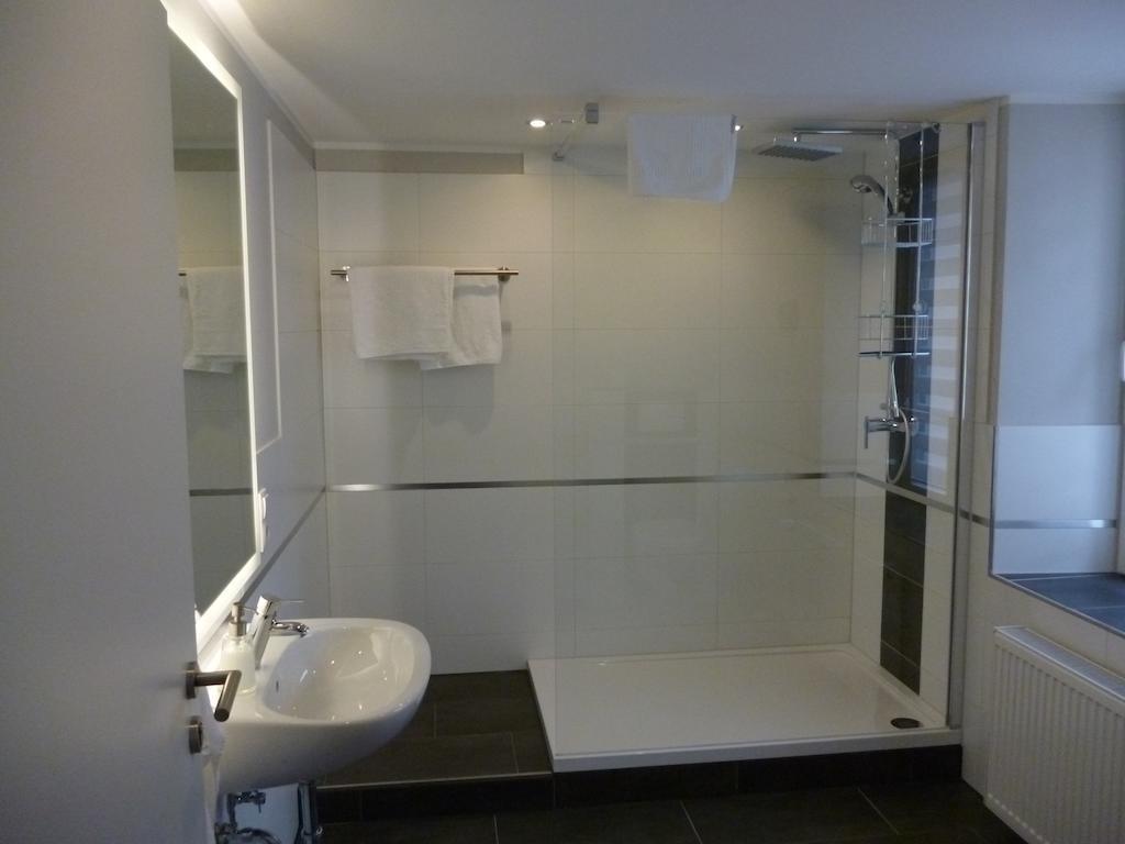 Hotel Garni Reis Трейс-Карден Стая снимка