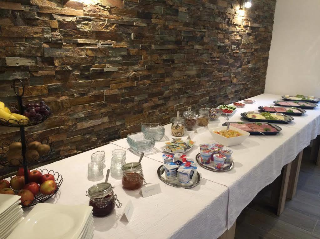 Hotel Garni Reis Трейс-Карден Екстериор снимка